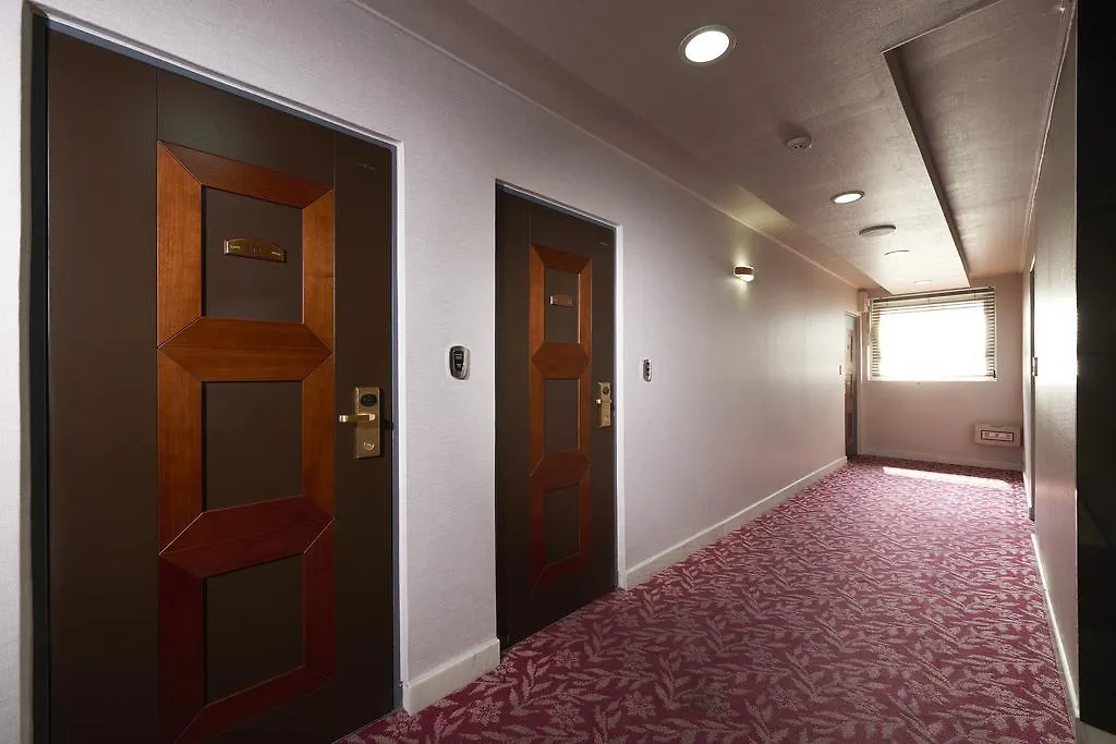 Noble Hotel Seoul 2*,