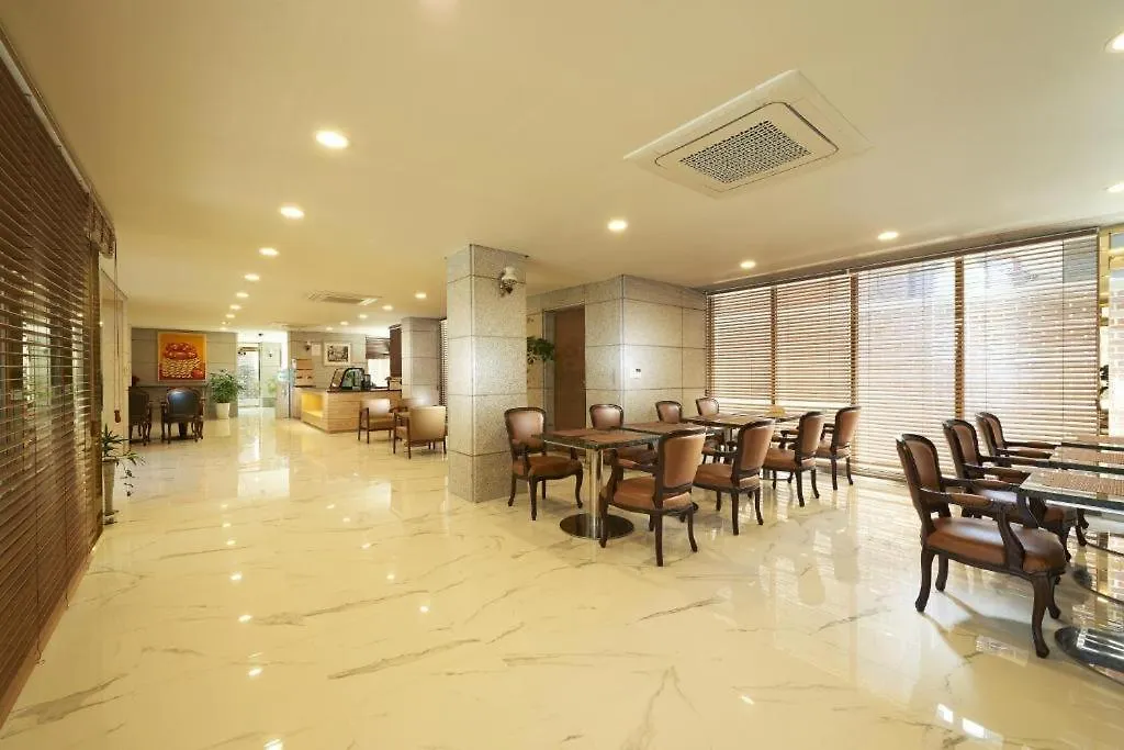 Noble Hotel Seoul 2*,